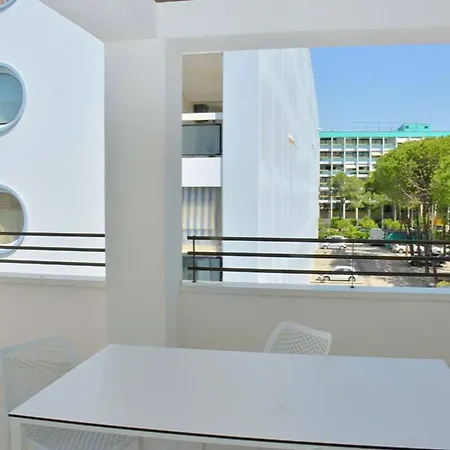 Enjoy In Our Serene Flat Apartamento